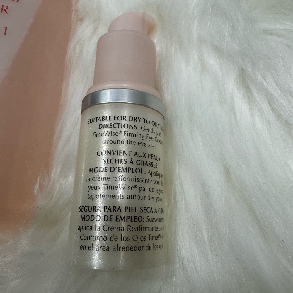 Mary Kay Bundle - Picture 6 of 11